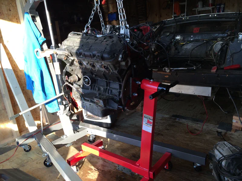Mounting the Engine on the Stand