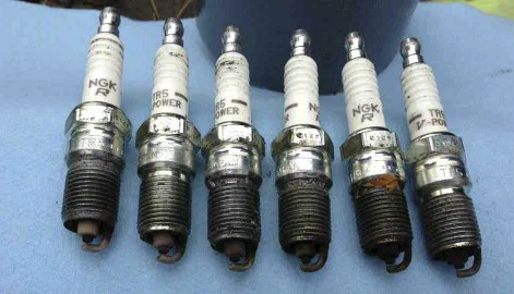 Sparkplugs 3-2-1-6-5-4