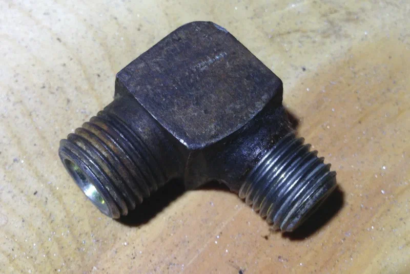 Elbow Adaptor